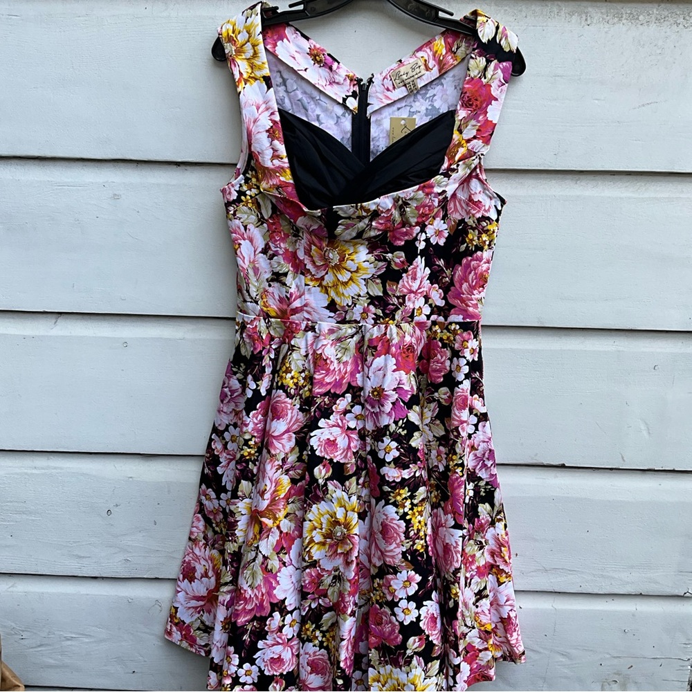 New Lindy Bop black and pink floral fit and flare 50’s style retro dress L NWT